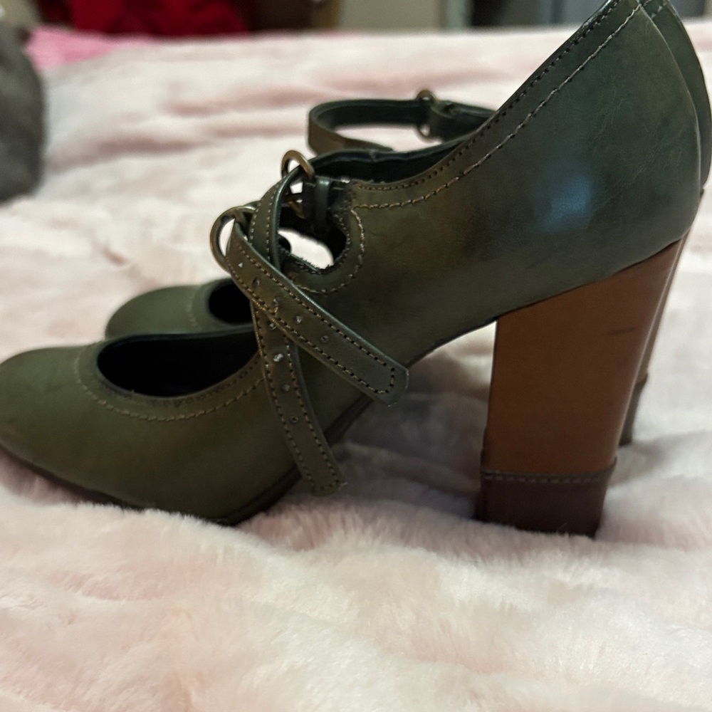 American Eagle Outfitters Women's Green Mary Jane Heels - Picture 5 of 7